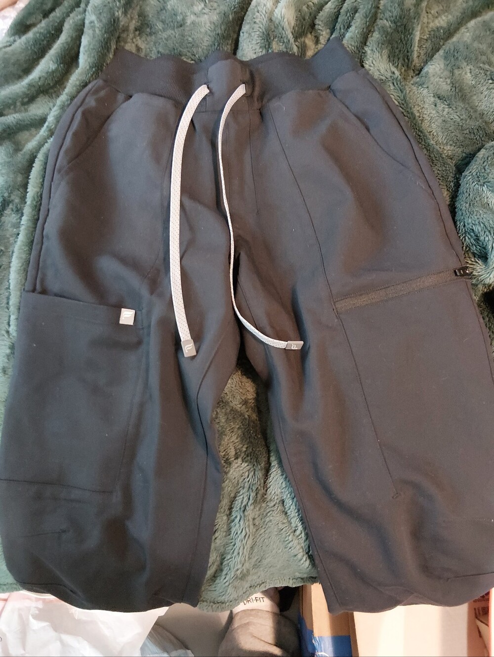 Fabletics Scrub Black Joggers